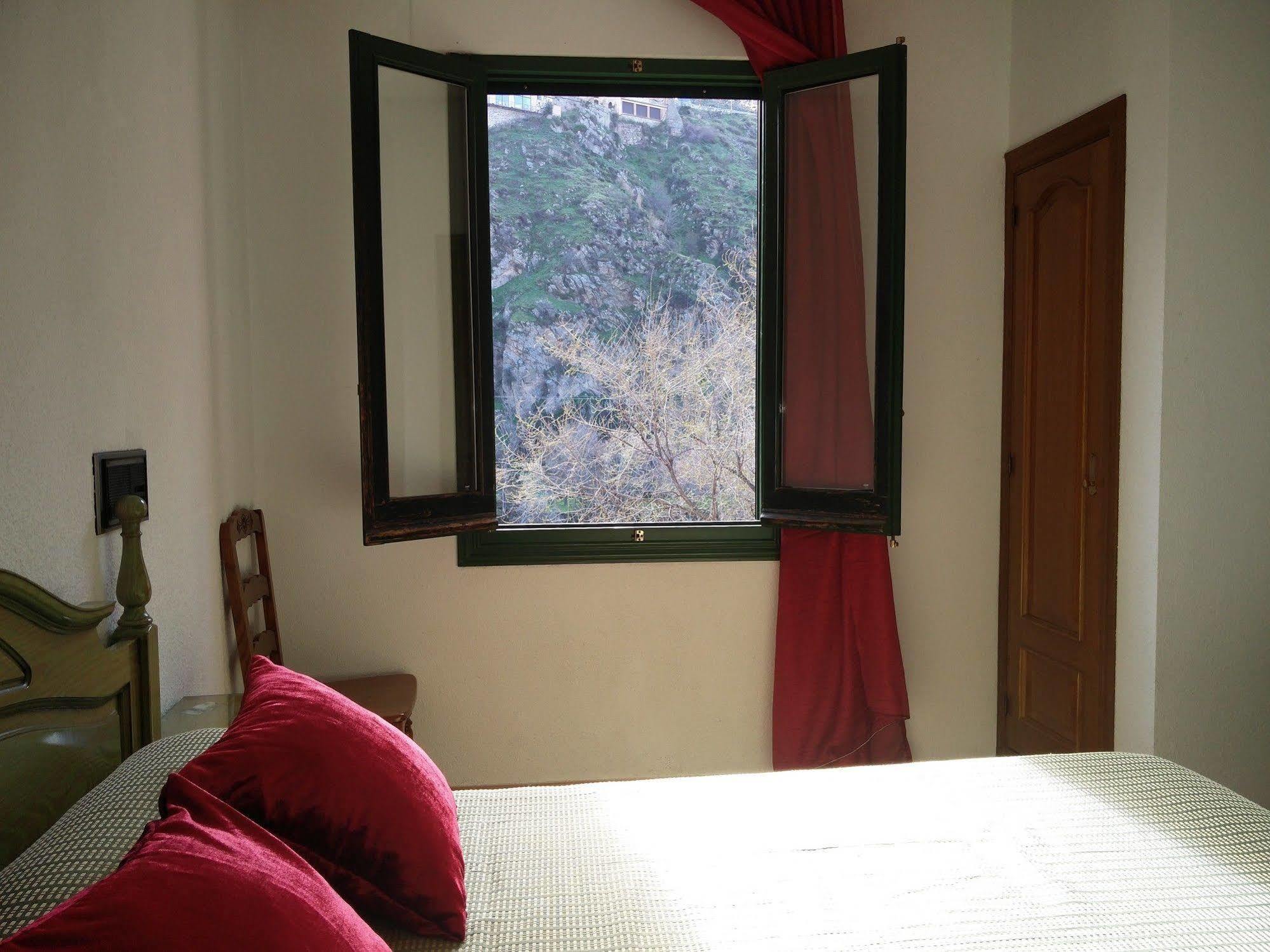 Eco Hotel Toledo Buitenkant foto